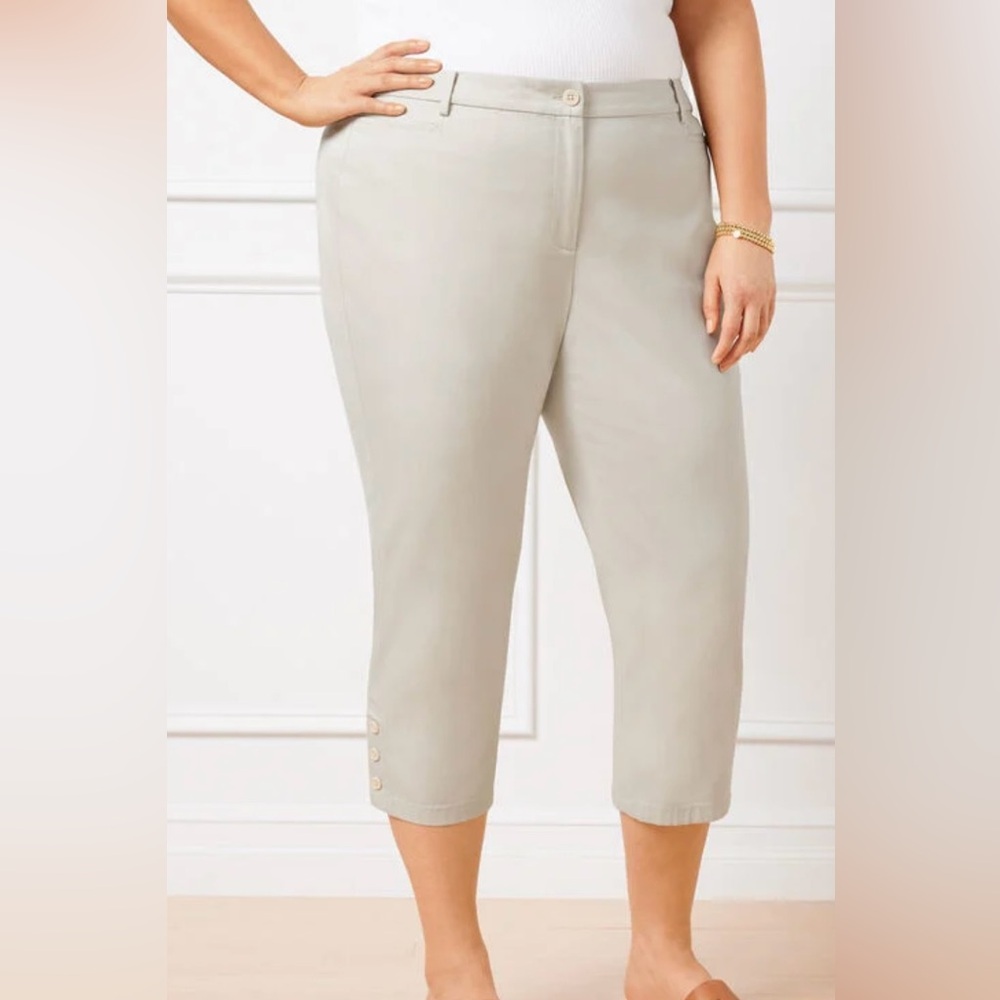 Talbots Khaki Perfect Skimmers with Leg Button Detail Size 16